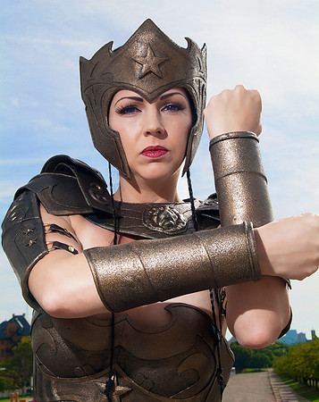 !Wonder_woman_upclose